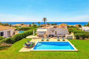 Villa Rosa Tomas by Villa Plus